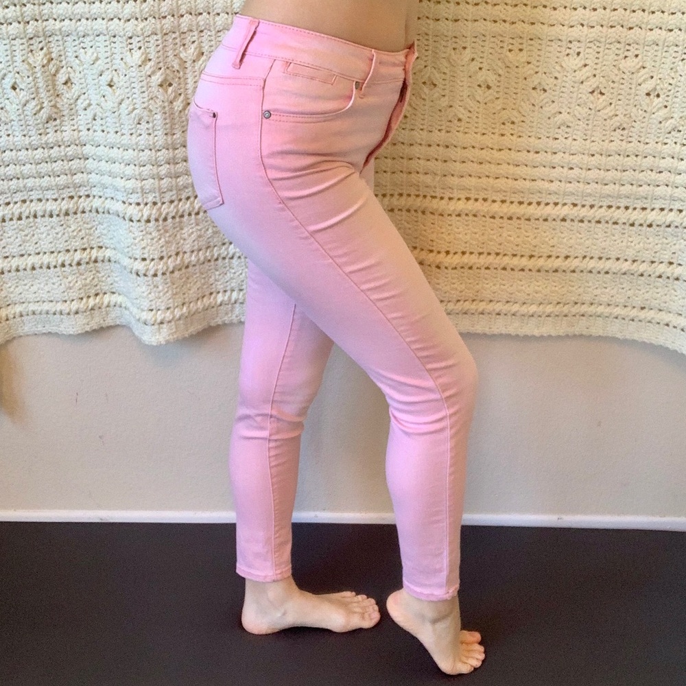 Pink Skinny Jeans by Celebrity Pink 💓👚🌸👛